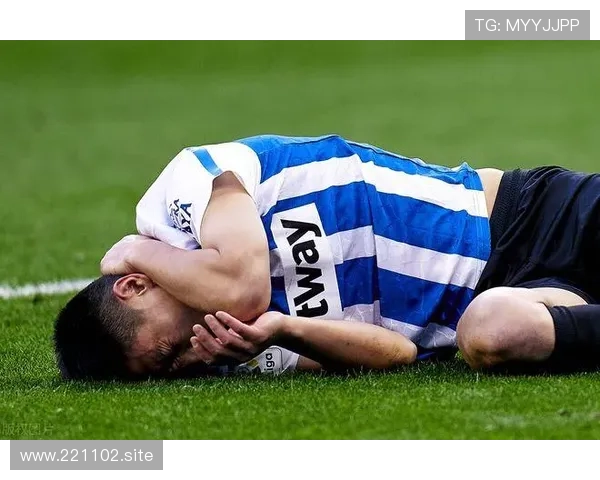 周末西甲西乙赛前悼念高铁遇难